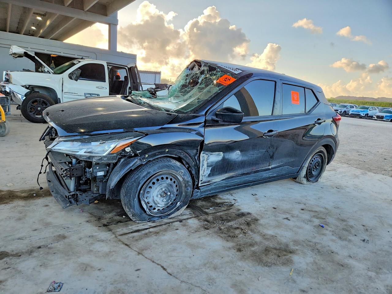 2021 NISSAN KICKS