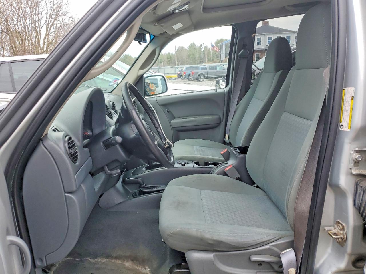 2005 JEEP LIBERTY