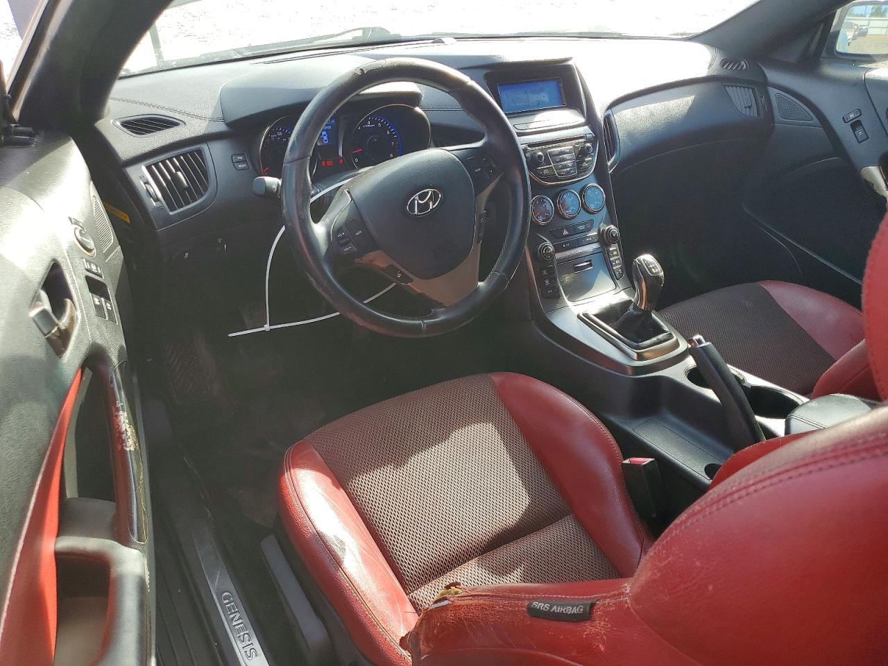 2013 HYUNDAI GENESIS