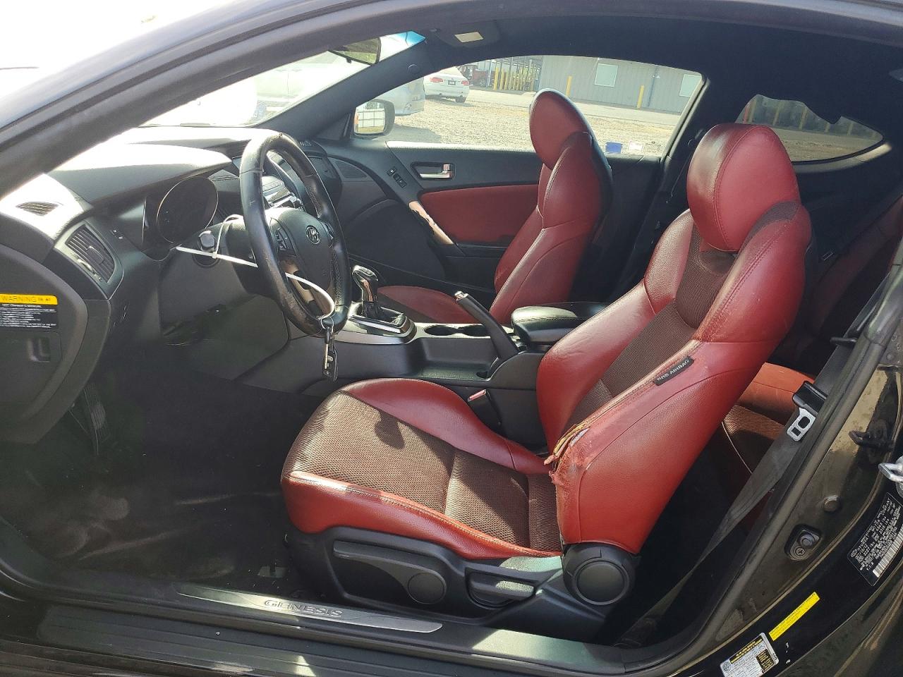 2013 HYUNDAI GENESIS