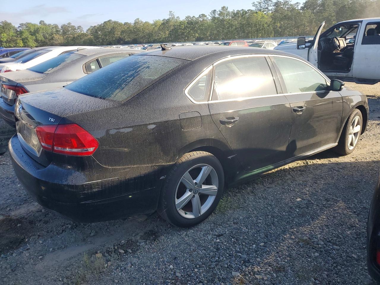 2015 VOLKSWAGEN PASSAT