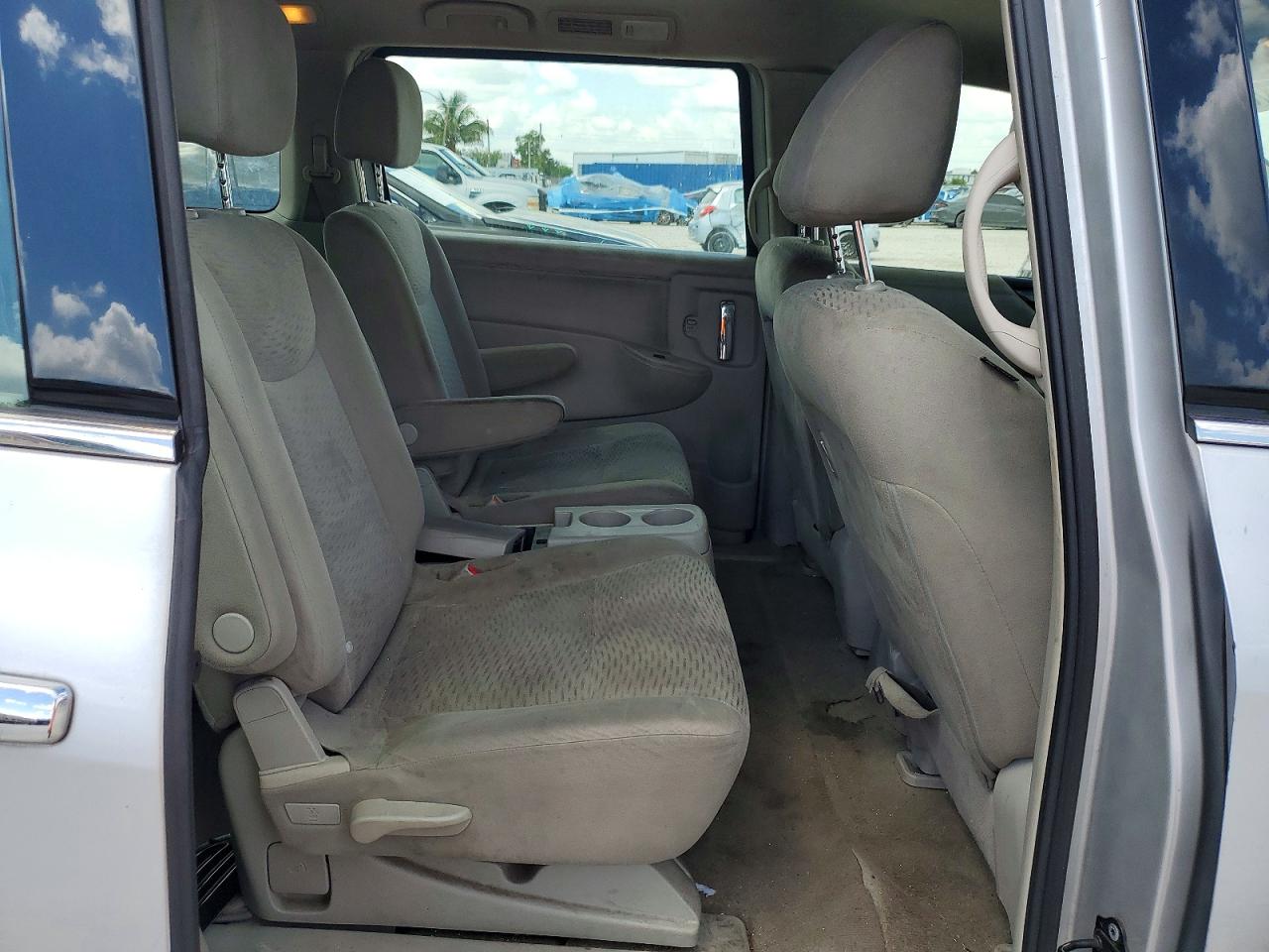 2016 NISSAN QUEST