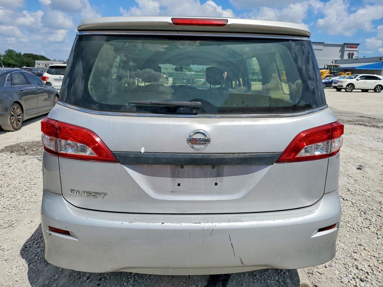 2016 NISSAN QUEST