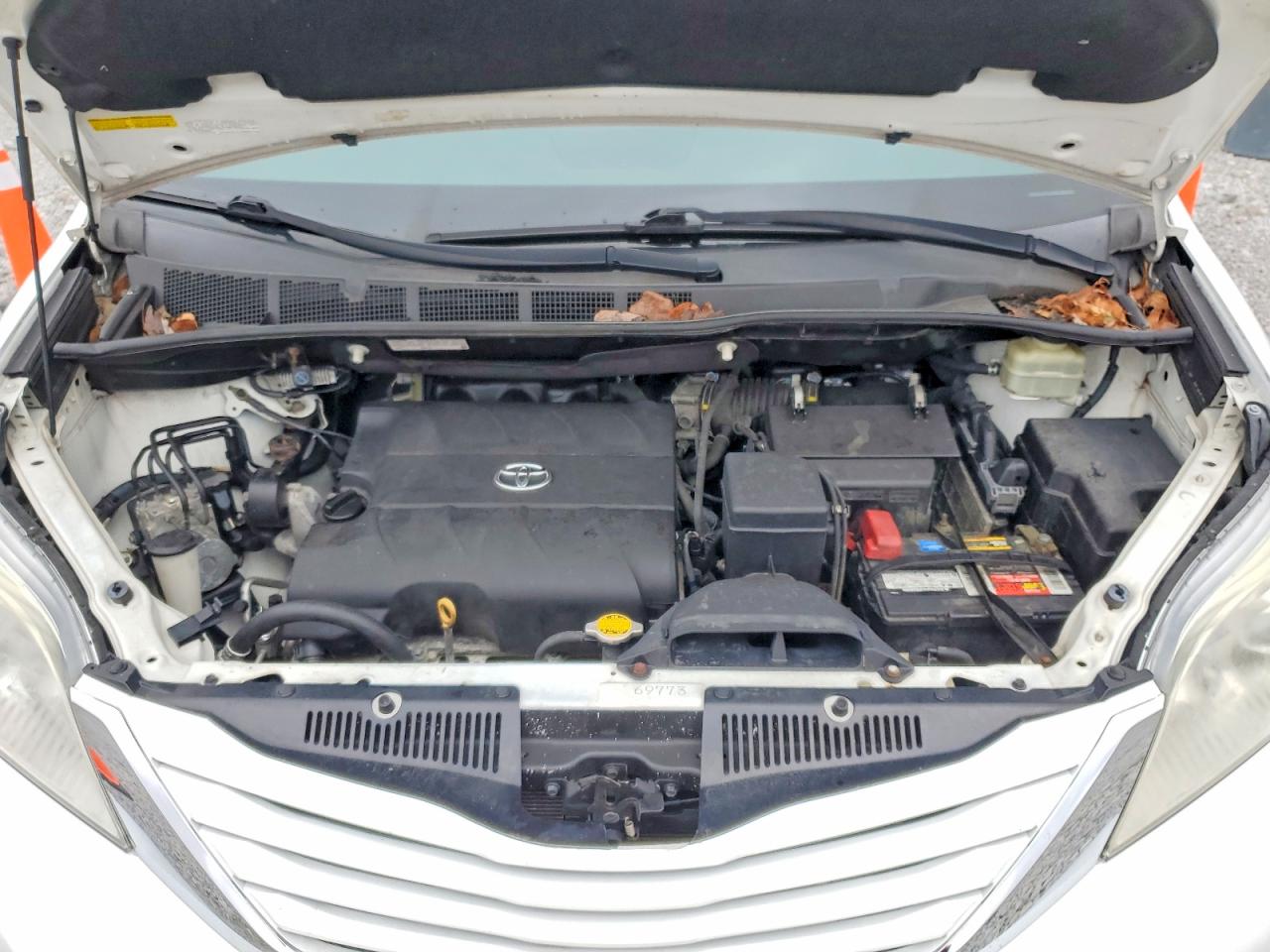 2016 TOYOTA SIENNA