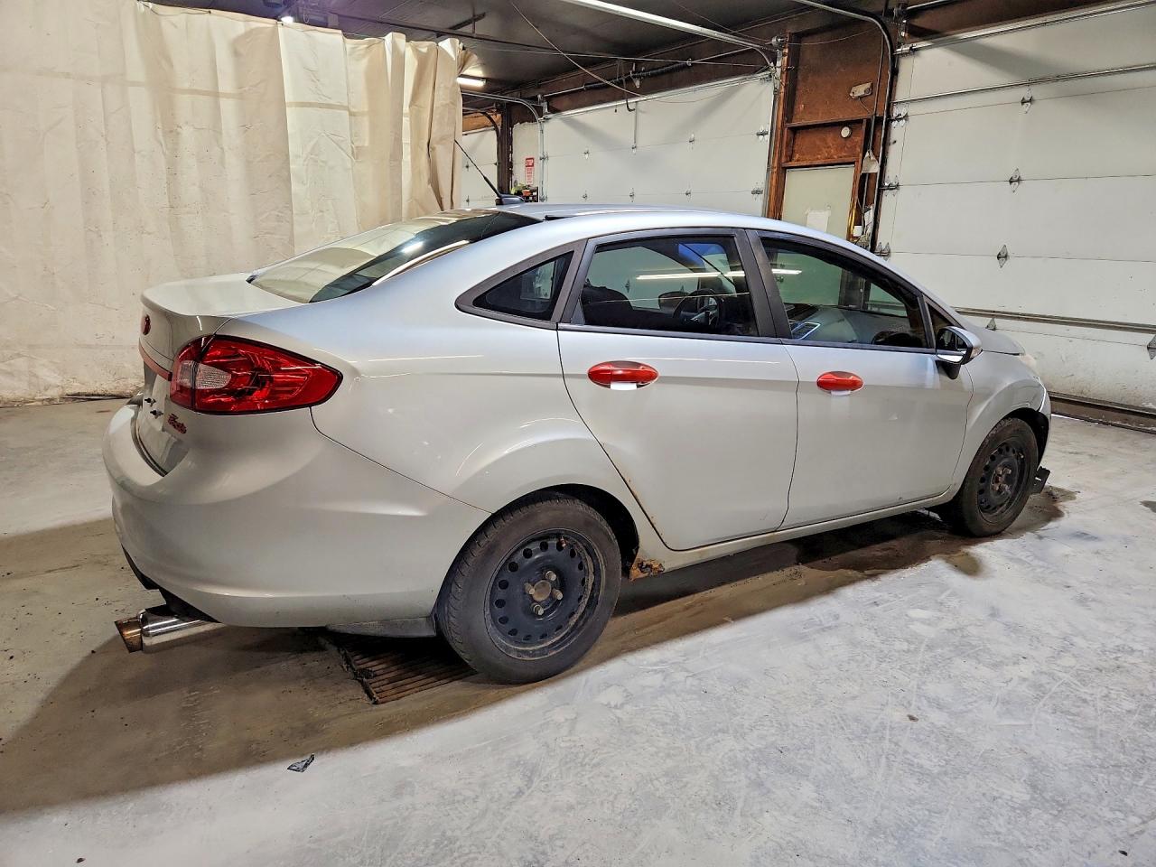 2013 FORD FIESTA