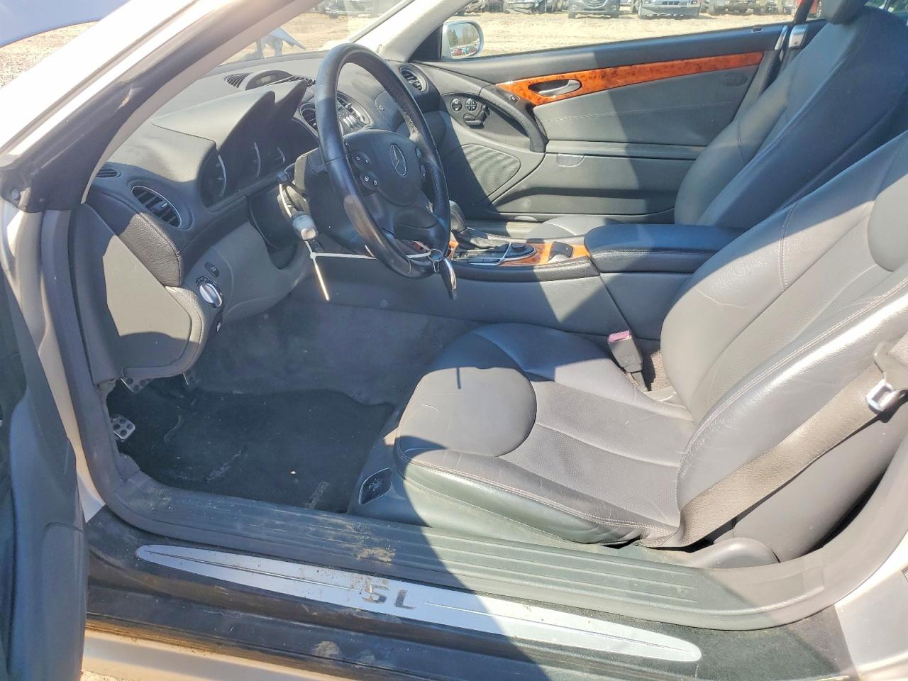 2004 MERCEDES BENZ SL-CLASS