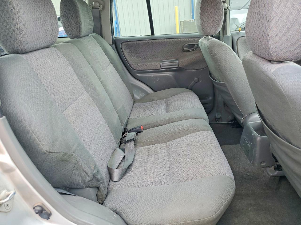 2000 CHEVROLET TRACKER