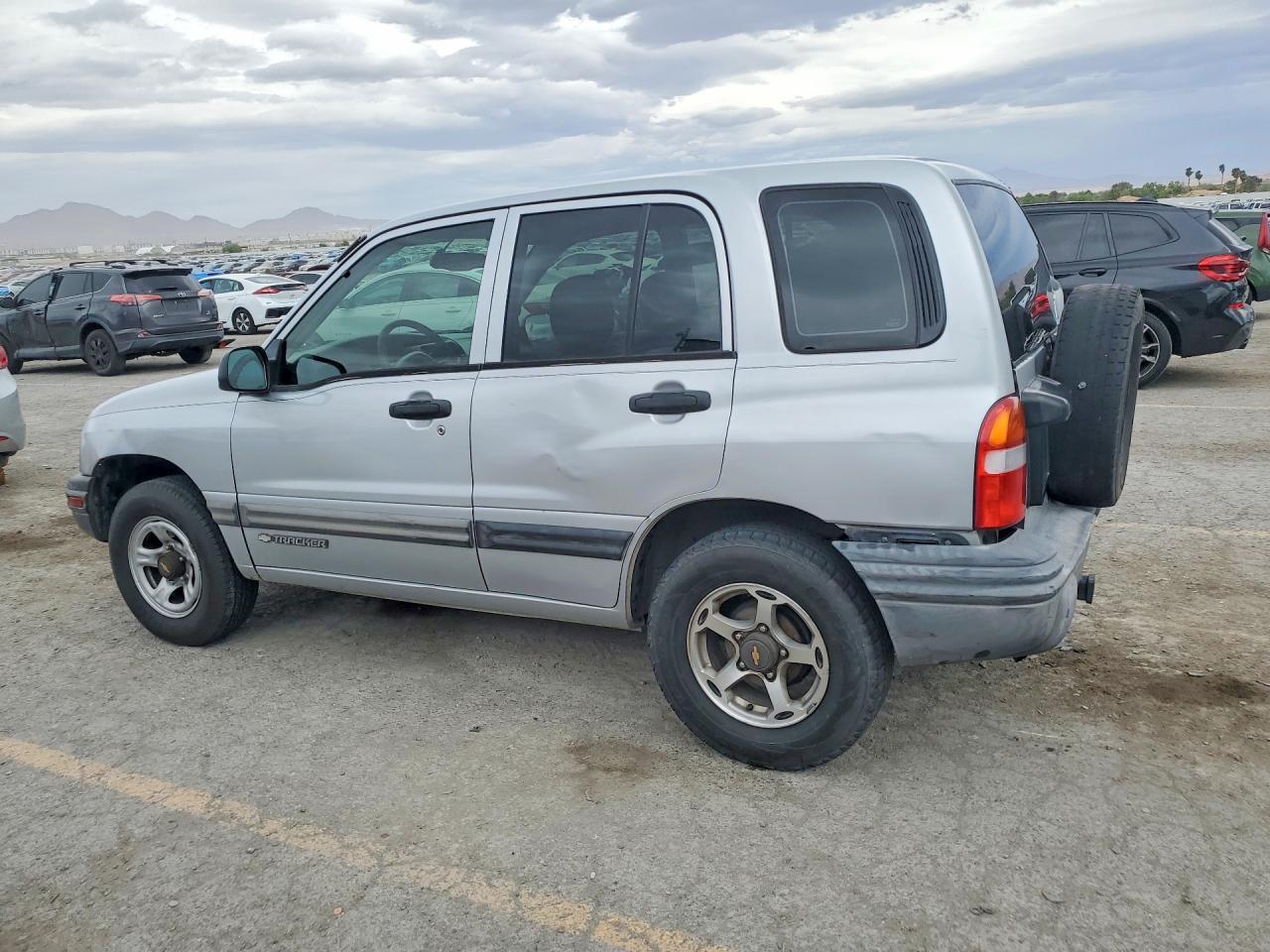 2000 CHEVROLET TRACKER