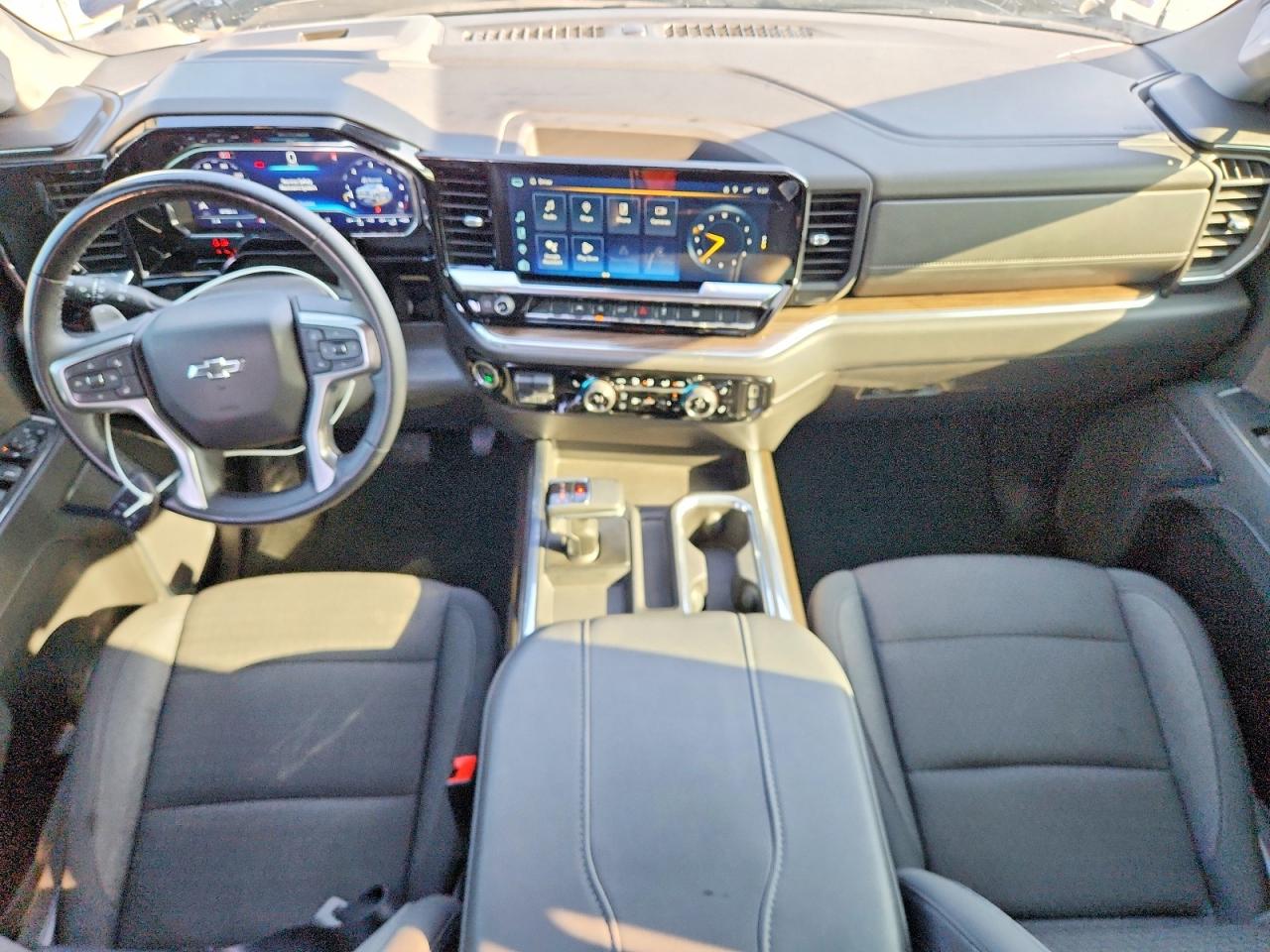 2024 CHEVROLET SILVERADO