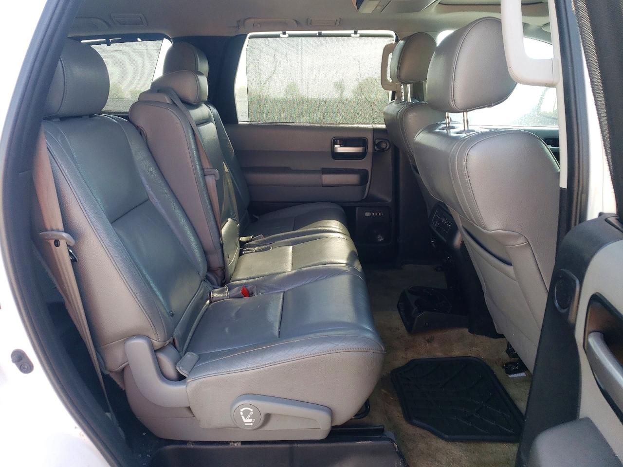 2010 TOYOTA SEQUOIA