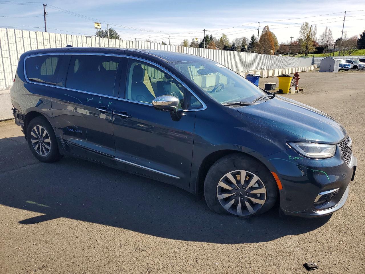 2023 CHRYSLER PACIFICA