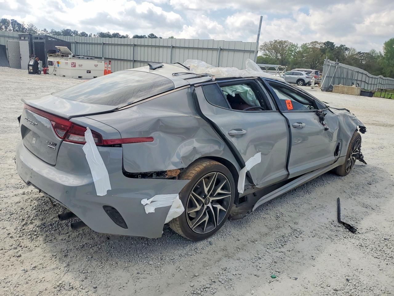 2022 KIA STINGER