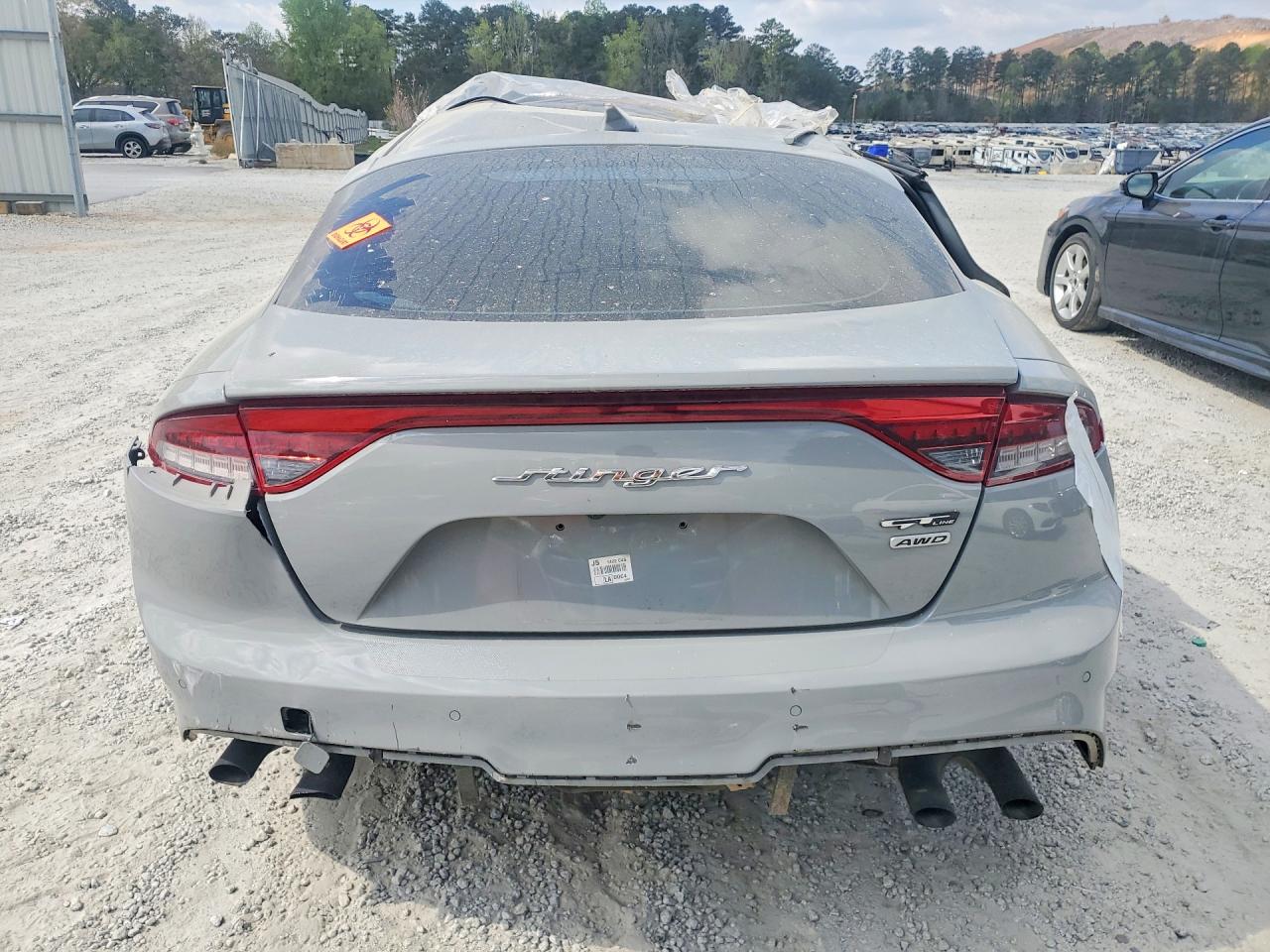 2022 KIA STINGER