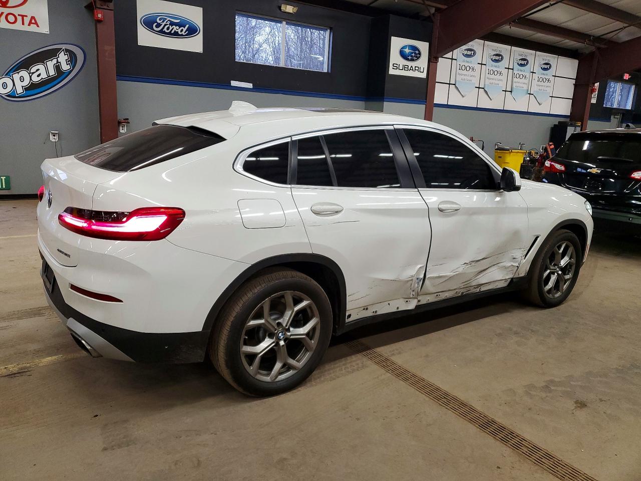 2022 BMW X4