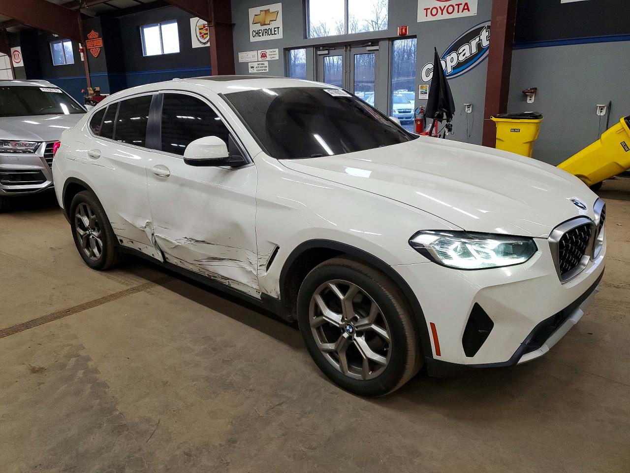 2022 BMW X4