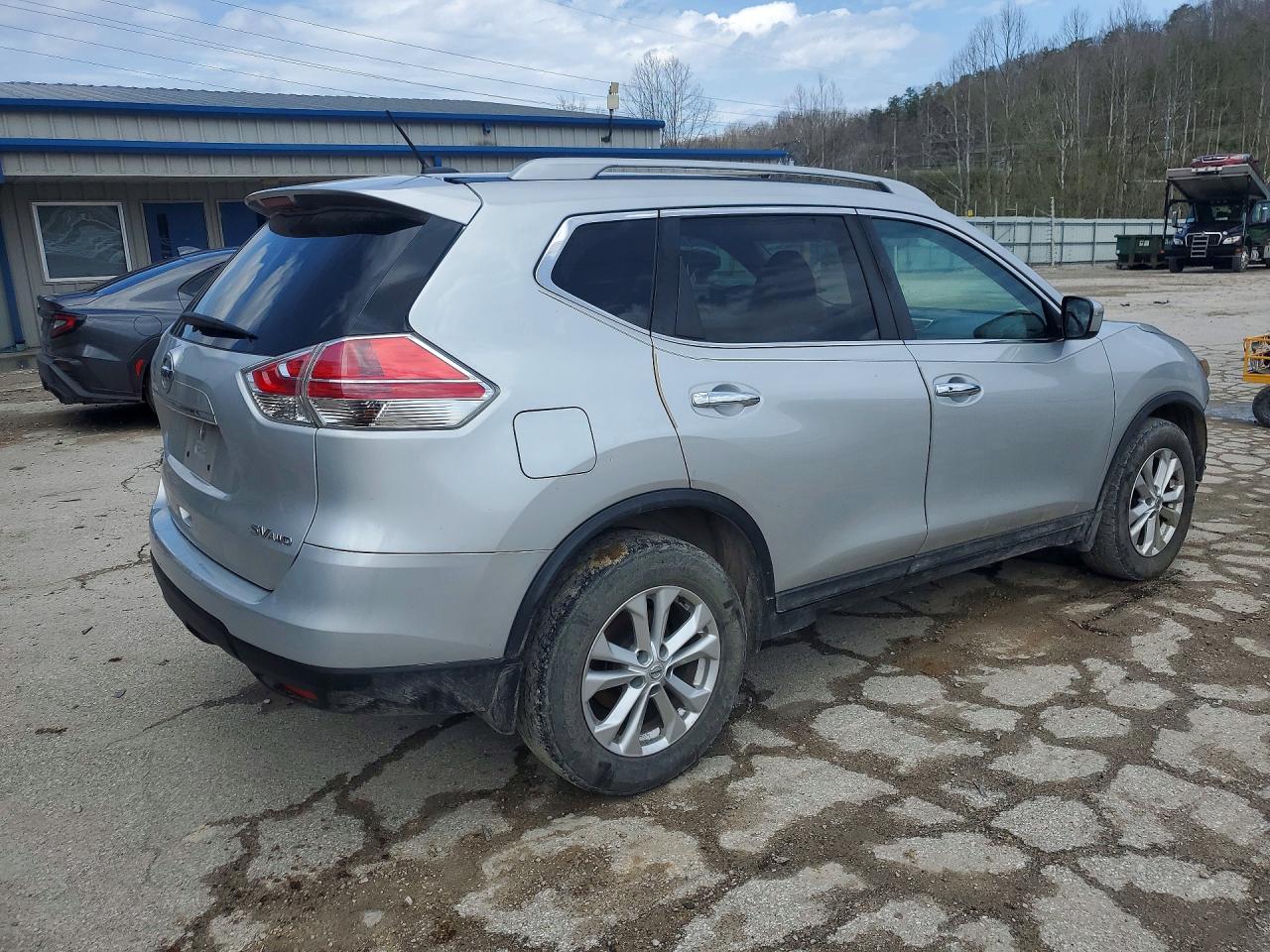 2016 NISSAN ROGUE