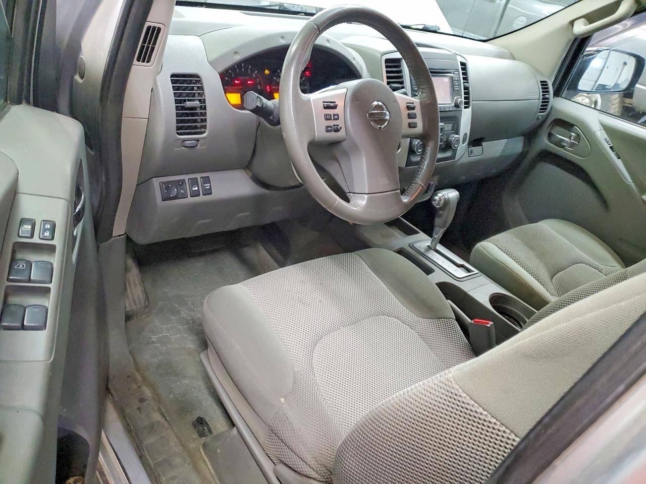 2016 NISSAN FRONTIER