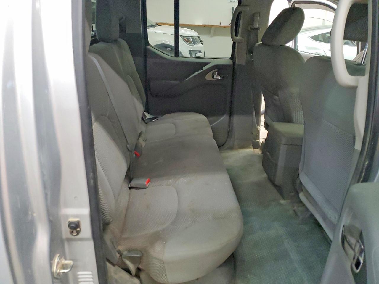 2016 NISSAN FRONTIER
