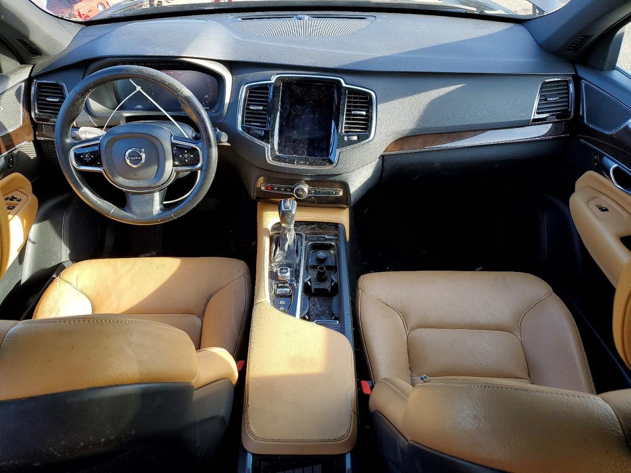 2016 VOLVO XC90