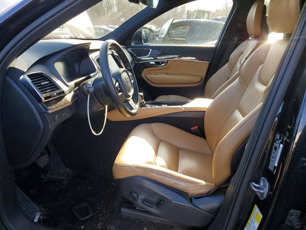 2016 VOLVO XC90