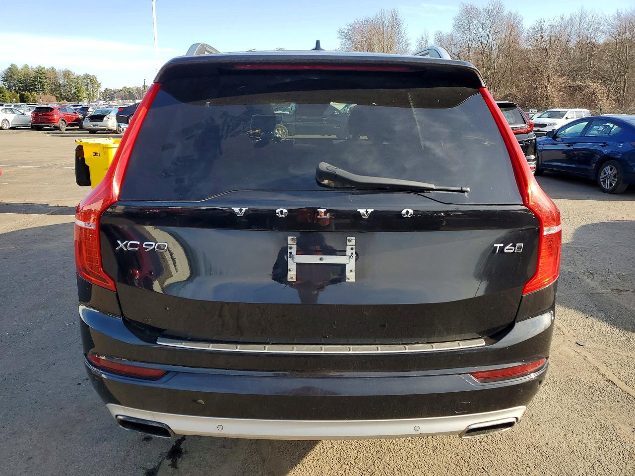 2016 VOLVO XC90