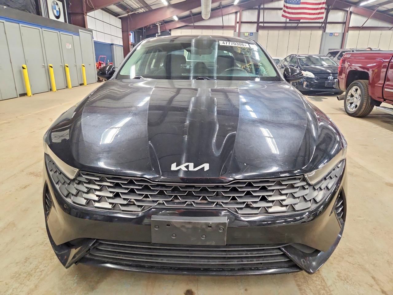2022 KIA K5