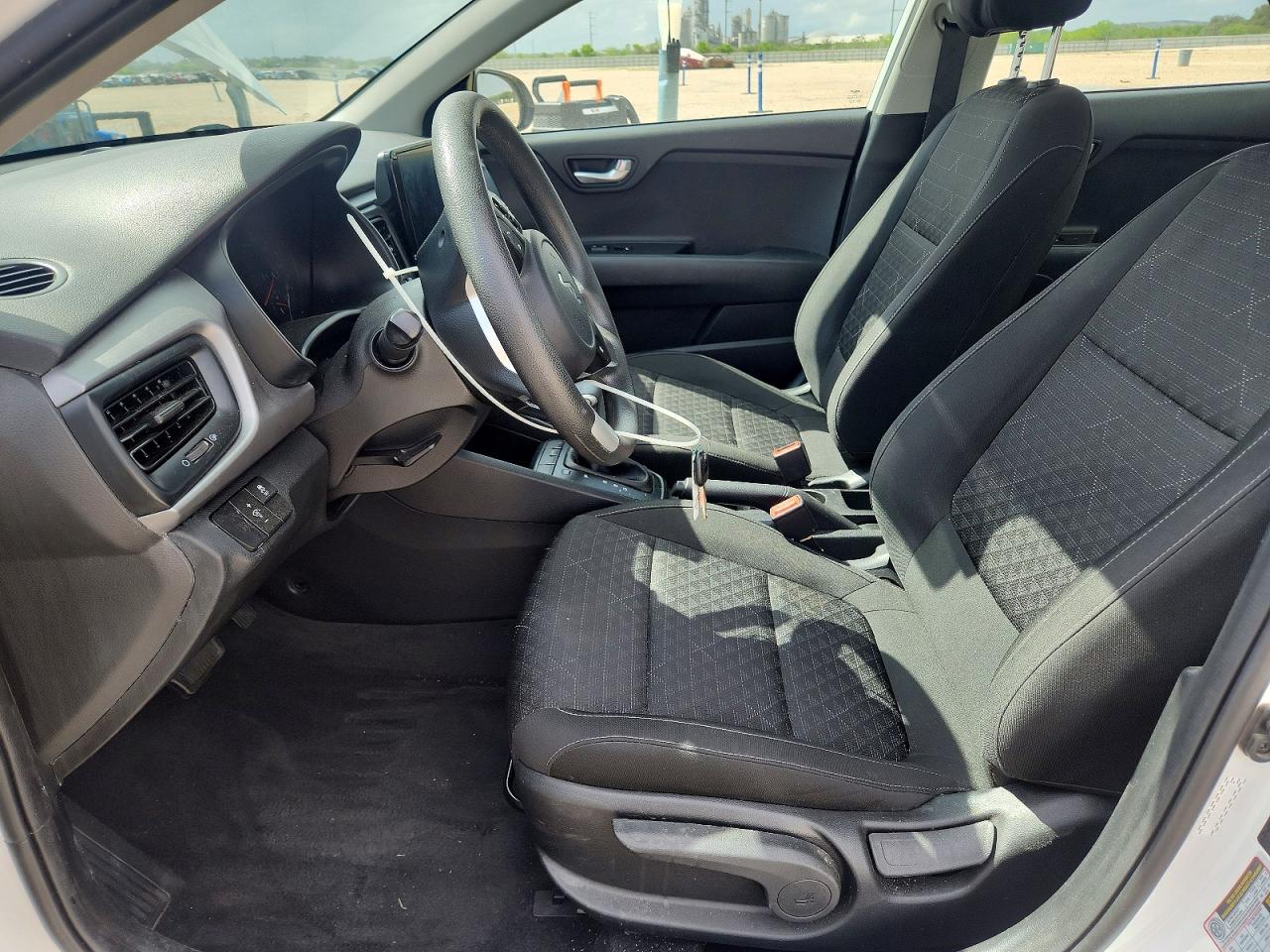 2023 KIA RIO