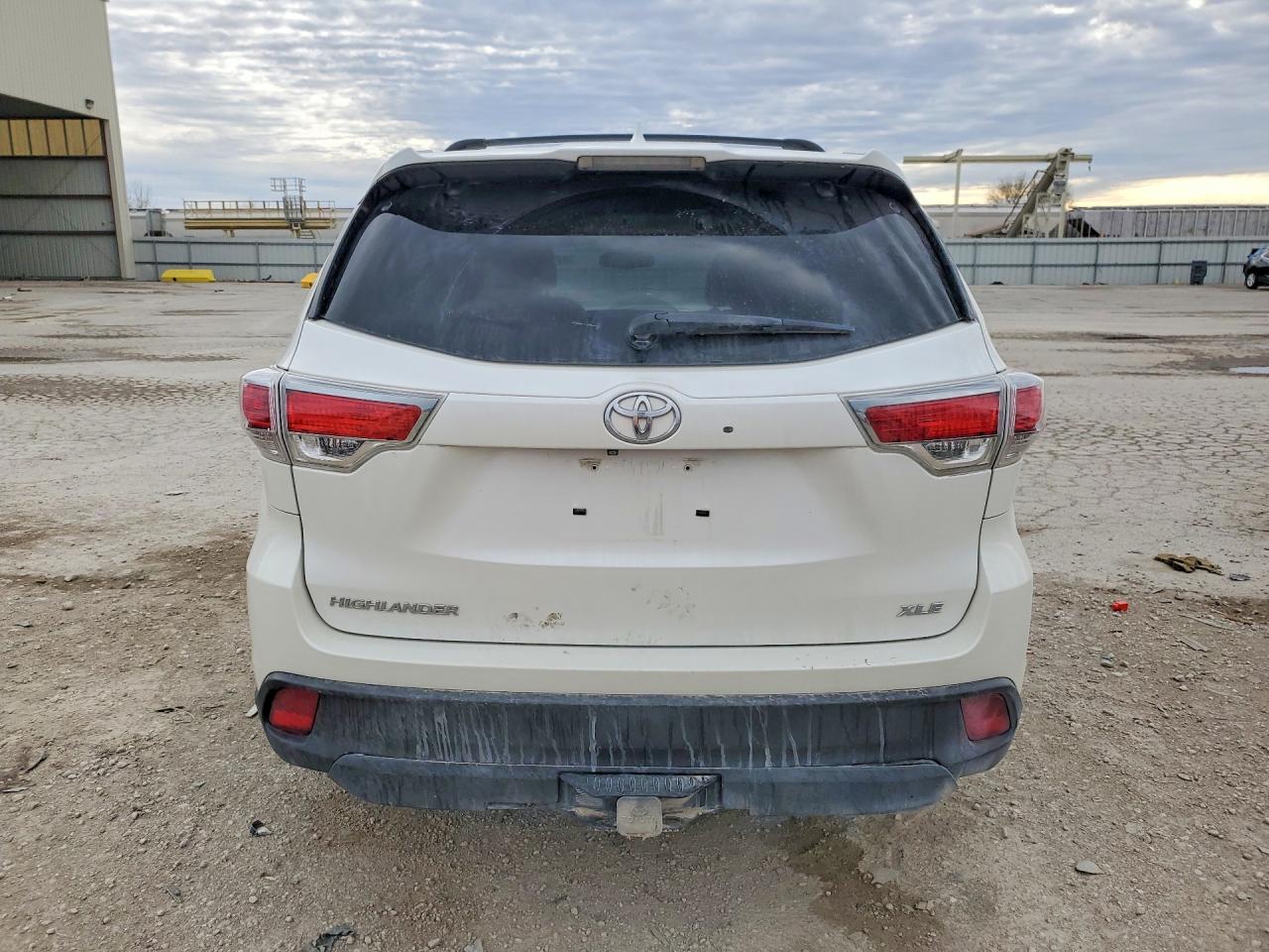 2015 TOYOTA HIGHLANDER