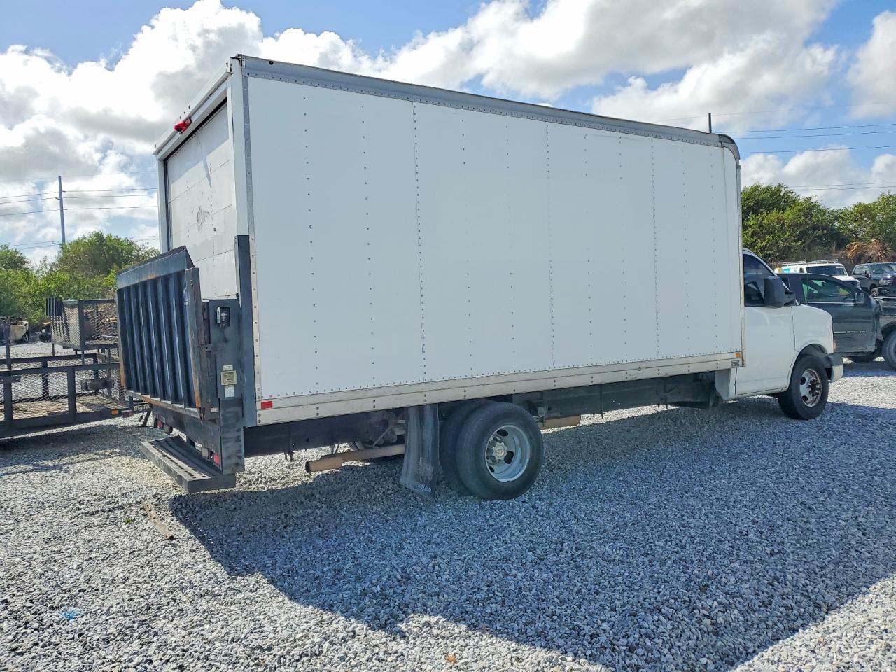 2012 CHEVROLET EXPRESS
