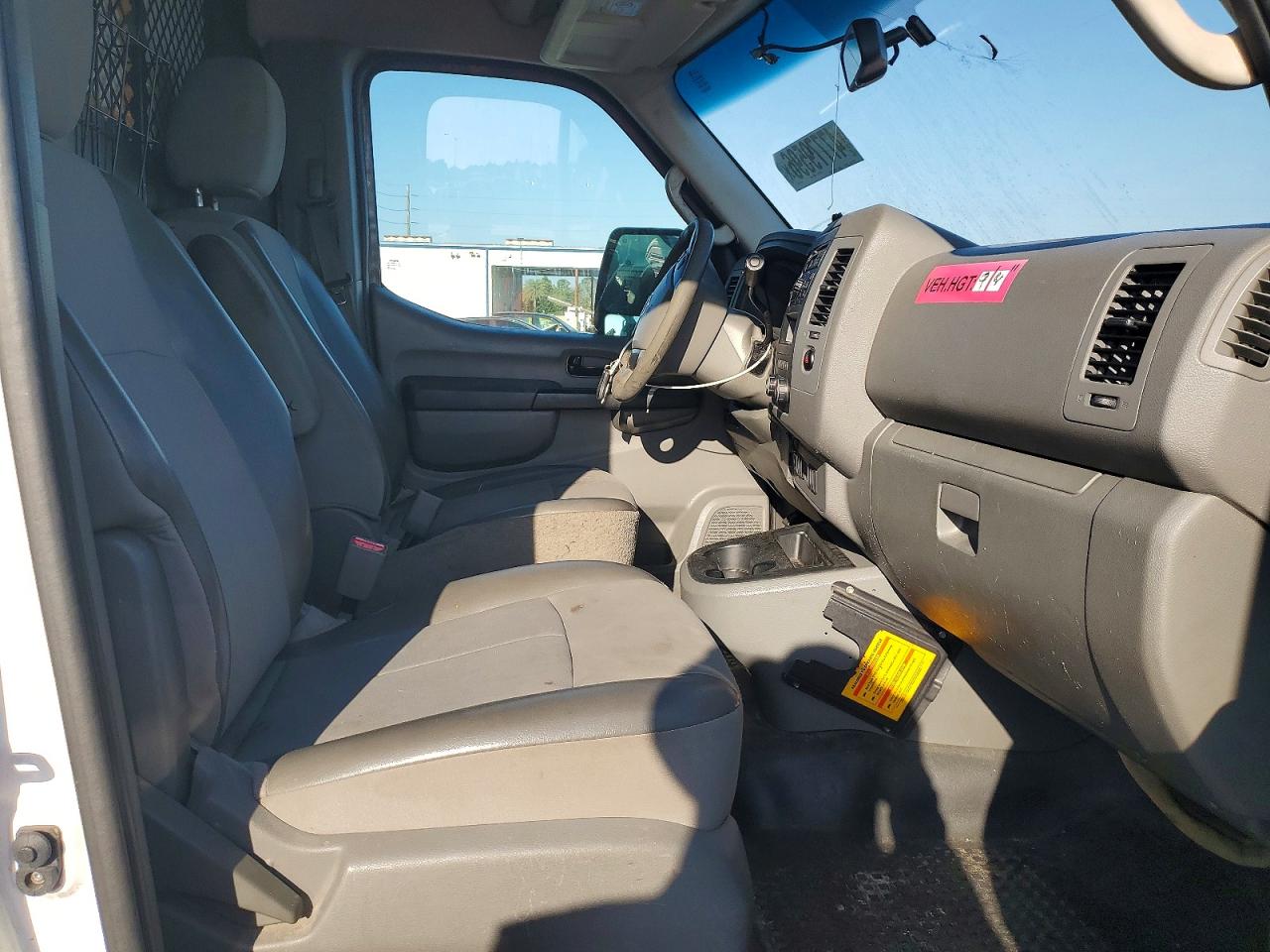 2014 NISSAN NV