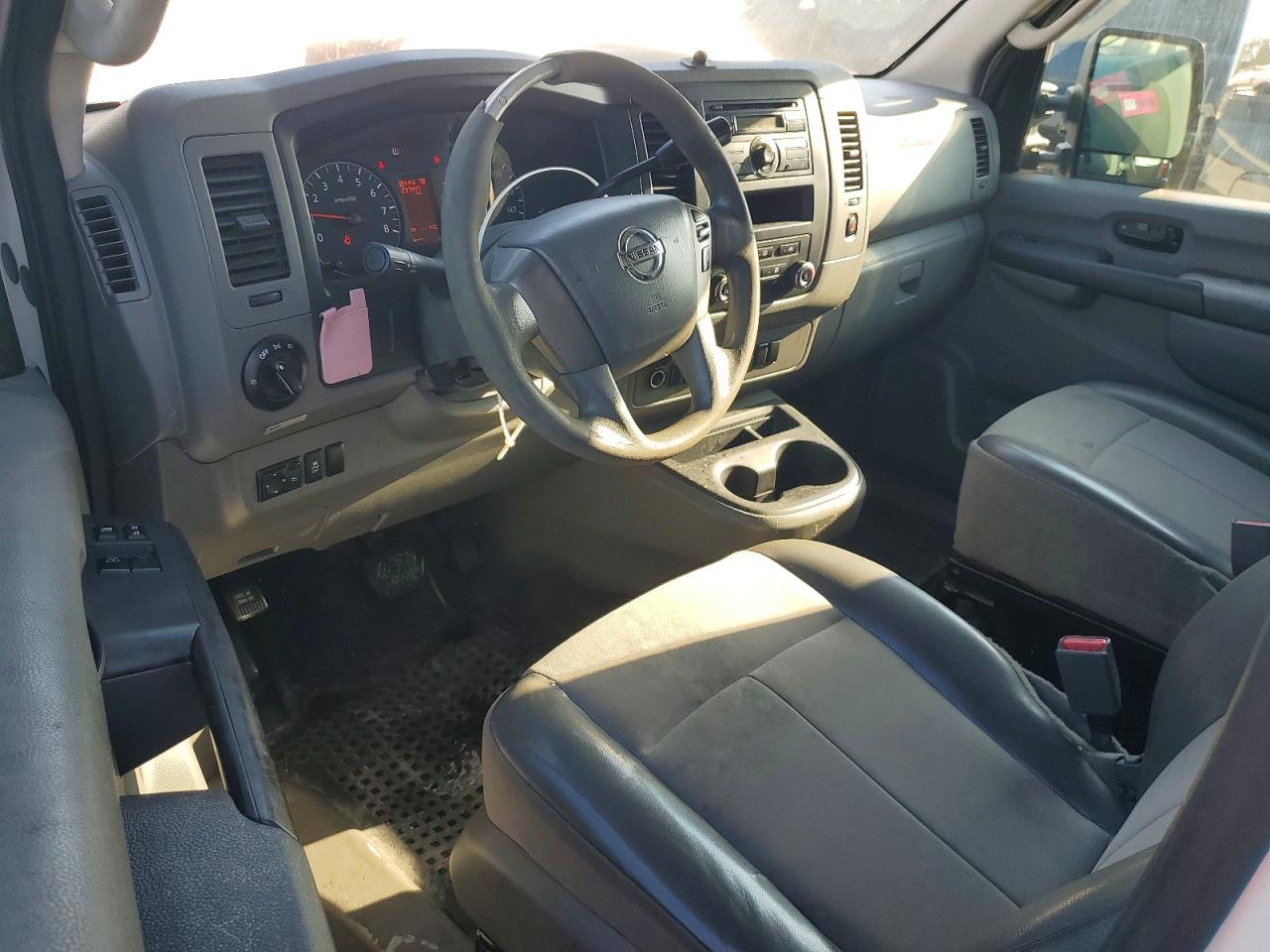 2014 NISSAN NV