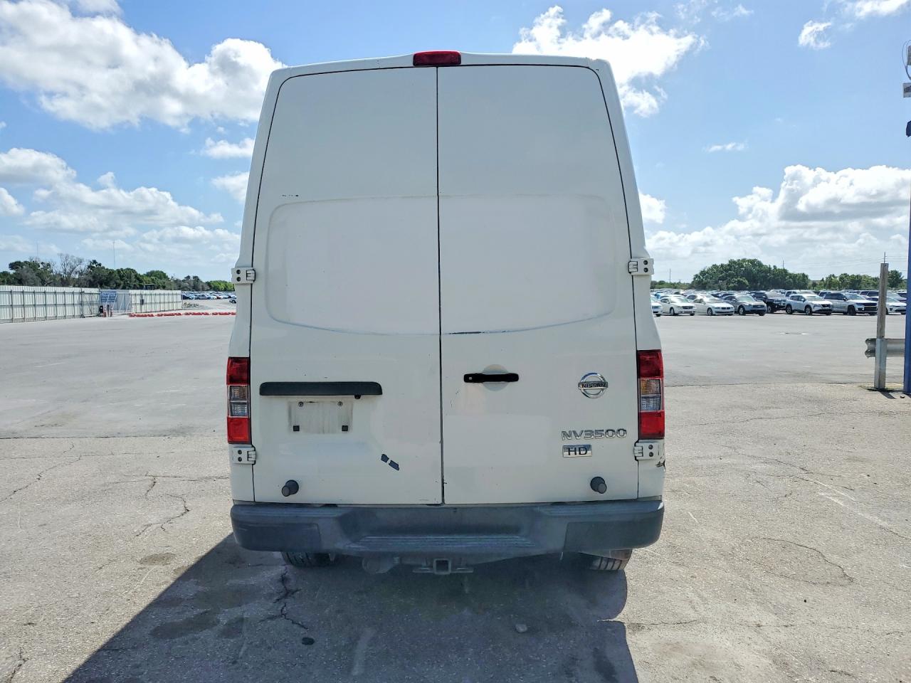 2014 NISSAN NV