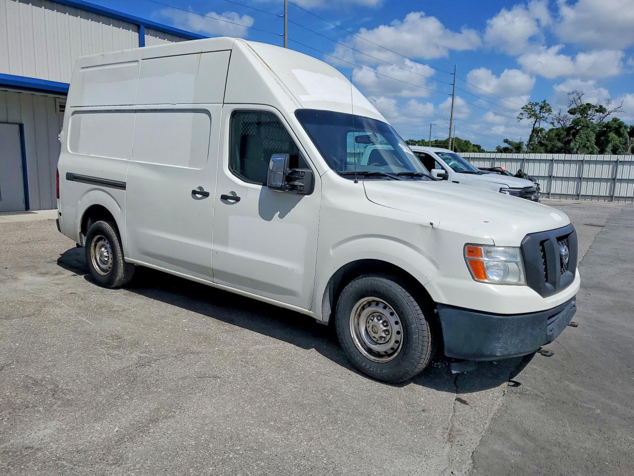 2014 NISSAN NV