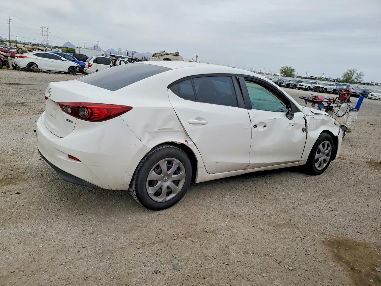 2014 MAZDA 3