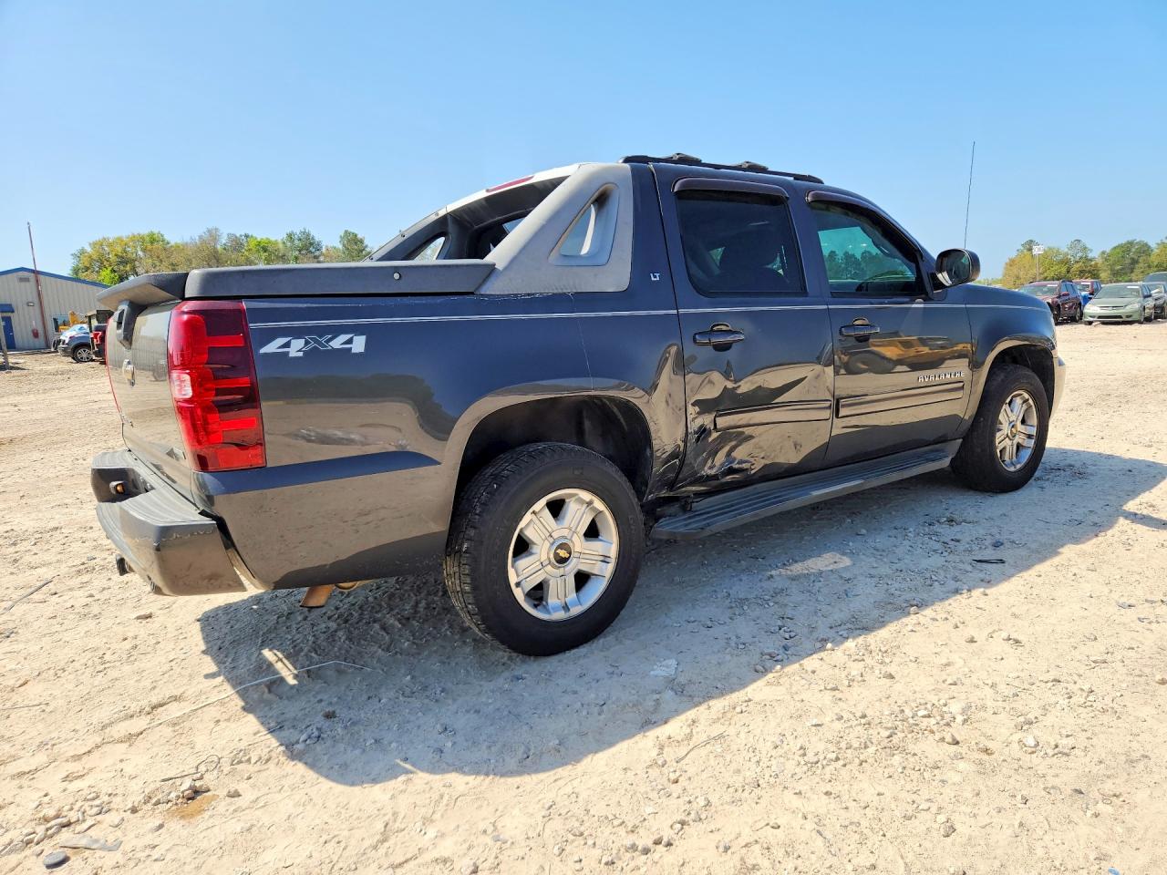 2011 CHEVROLET AVALANCHE
