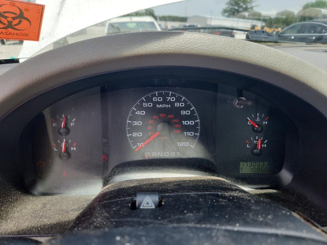 2005 FORD LGT CONVEN