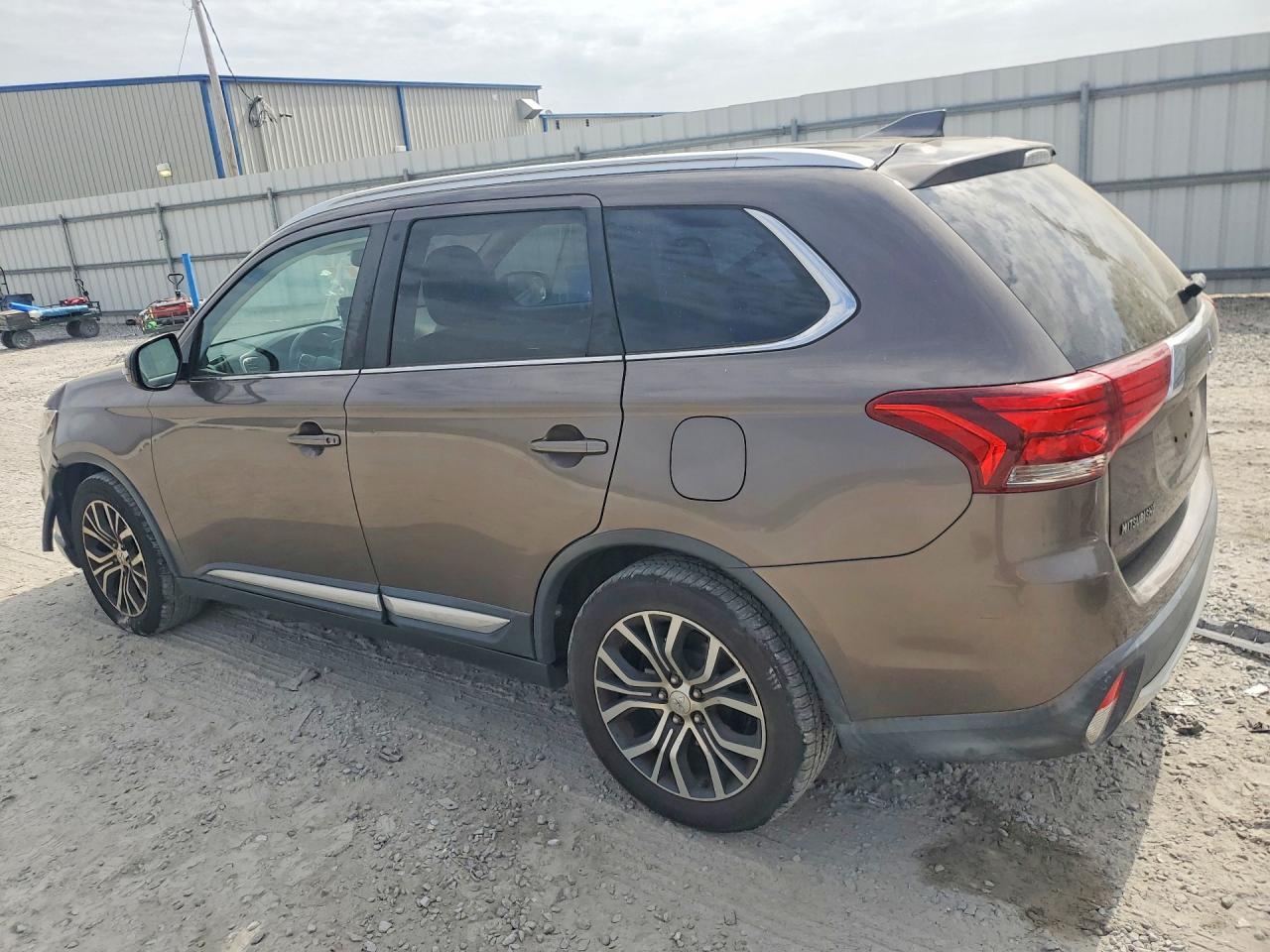 2018 MITSUBISHI OUTLANDER