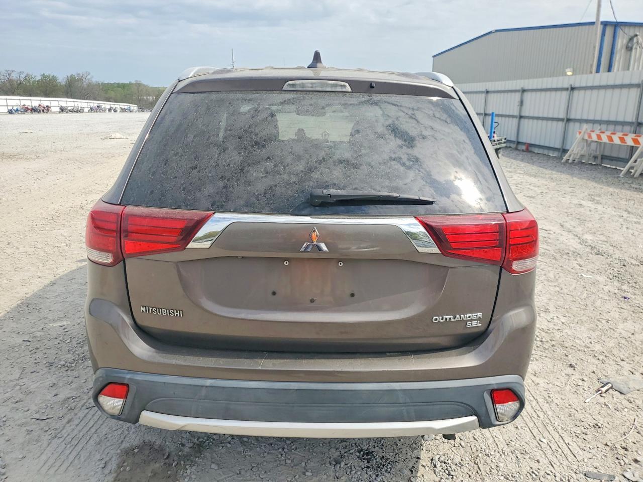 2018 MITSUBISHI OUTLANDER