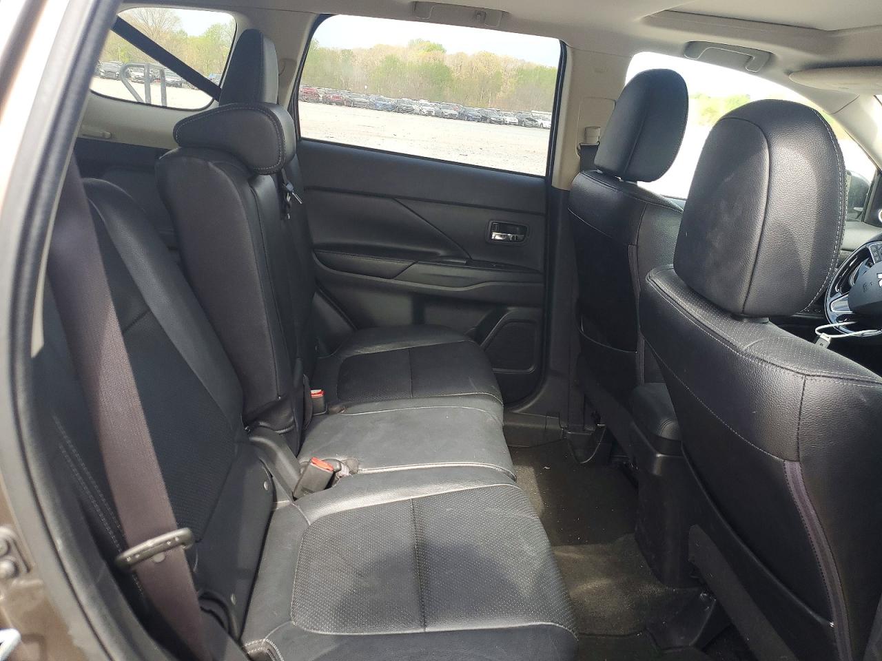 2018 MITSUBISHI OUTLANDER