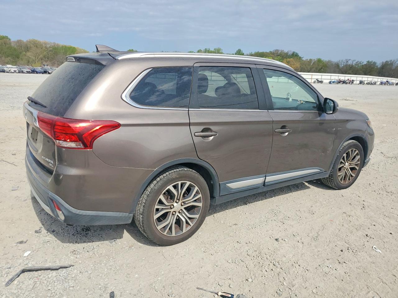 2018 MITSUBISHI OUTLANDER