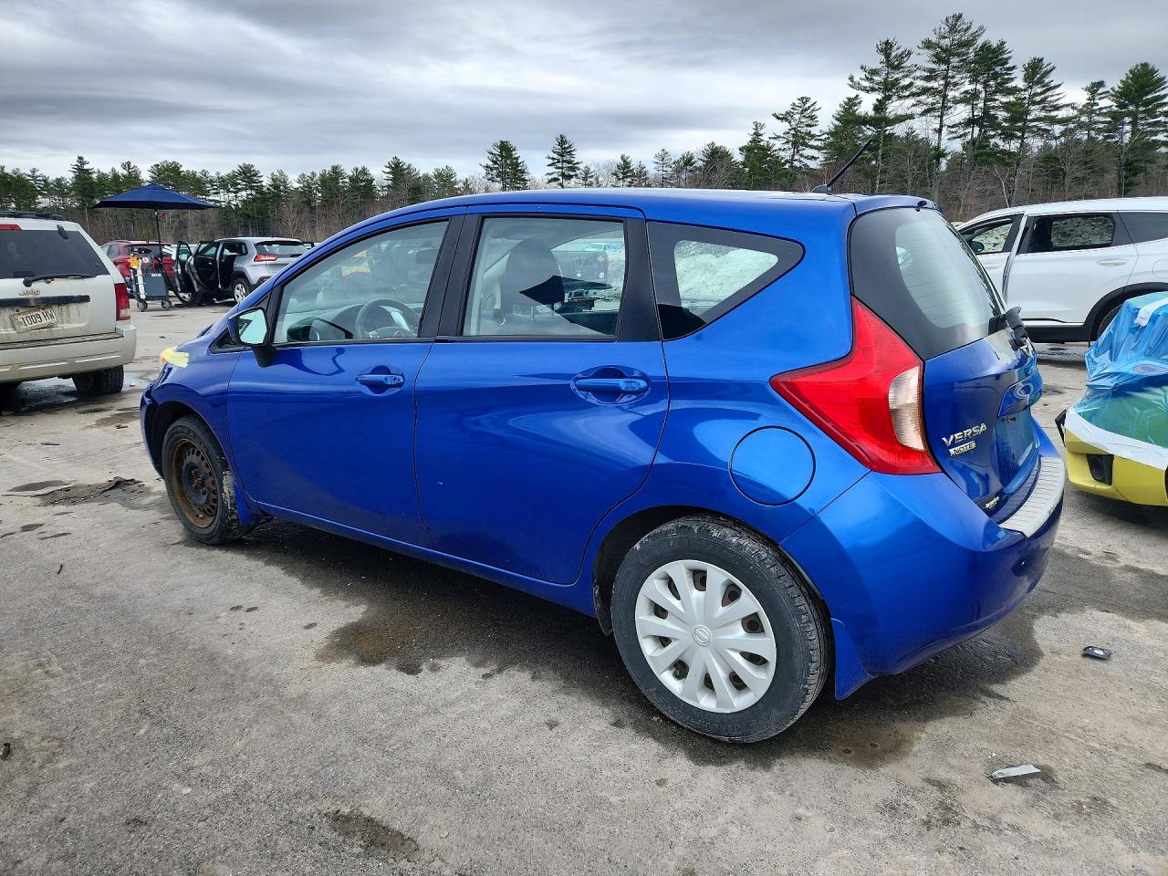 2015 NISSAN VERSA