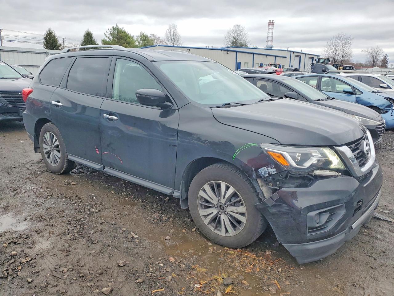 2017 NISSAN PATHFINDER