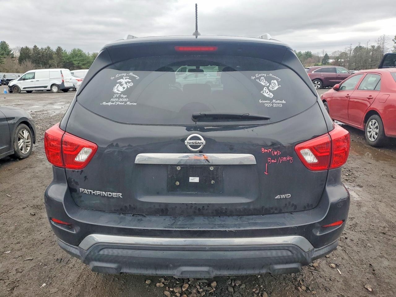 2017 NISSAN PATHFINDER