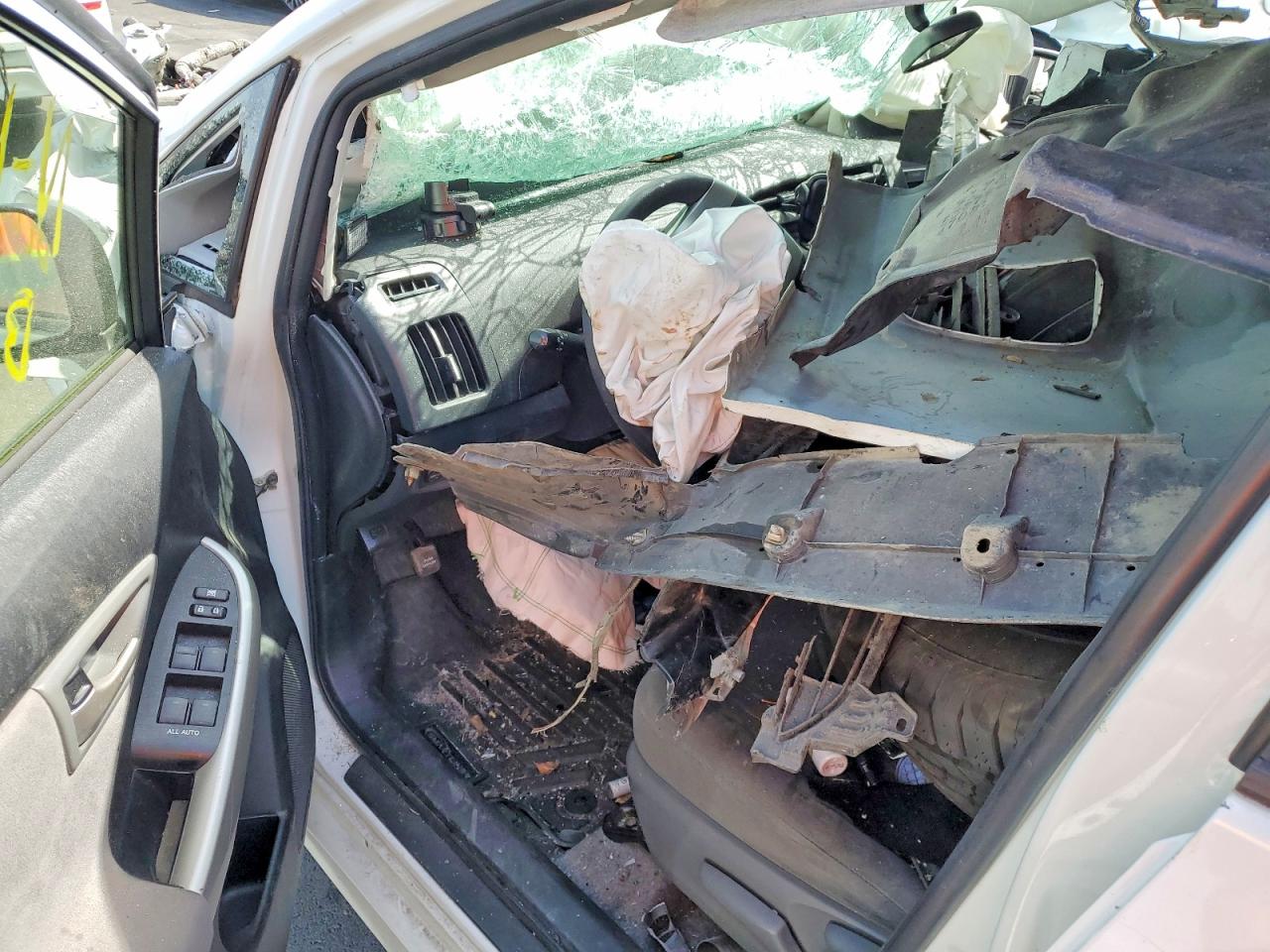 2015 TOYOTA PRIUS