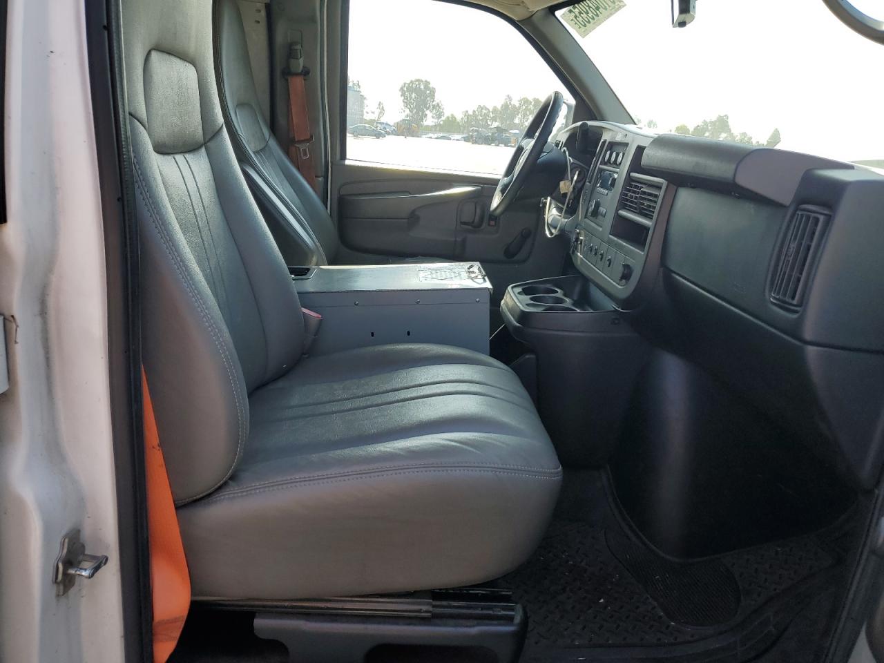 2013 CHEVROLET EXPRESS