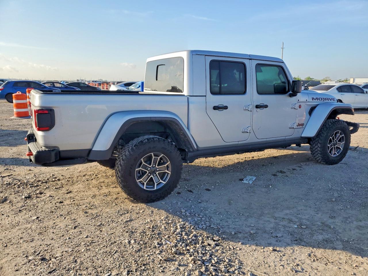 2024 JEEP GLADIATOR
