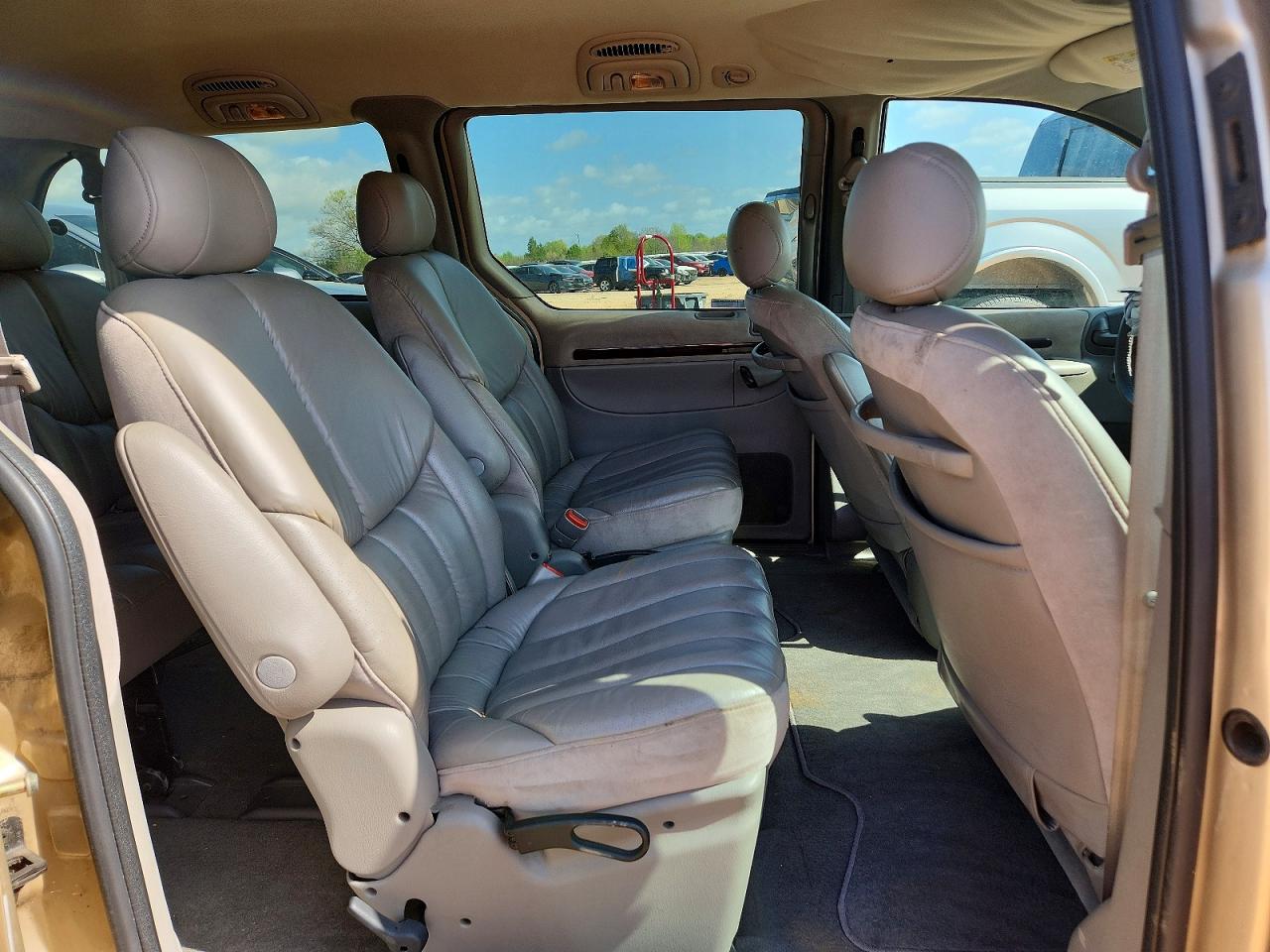 2000 CHRYSLER MINIVAN