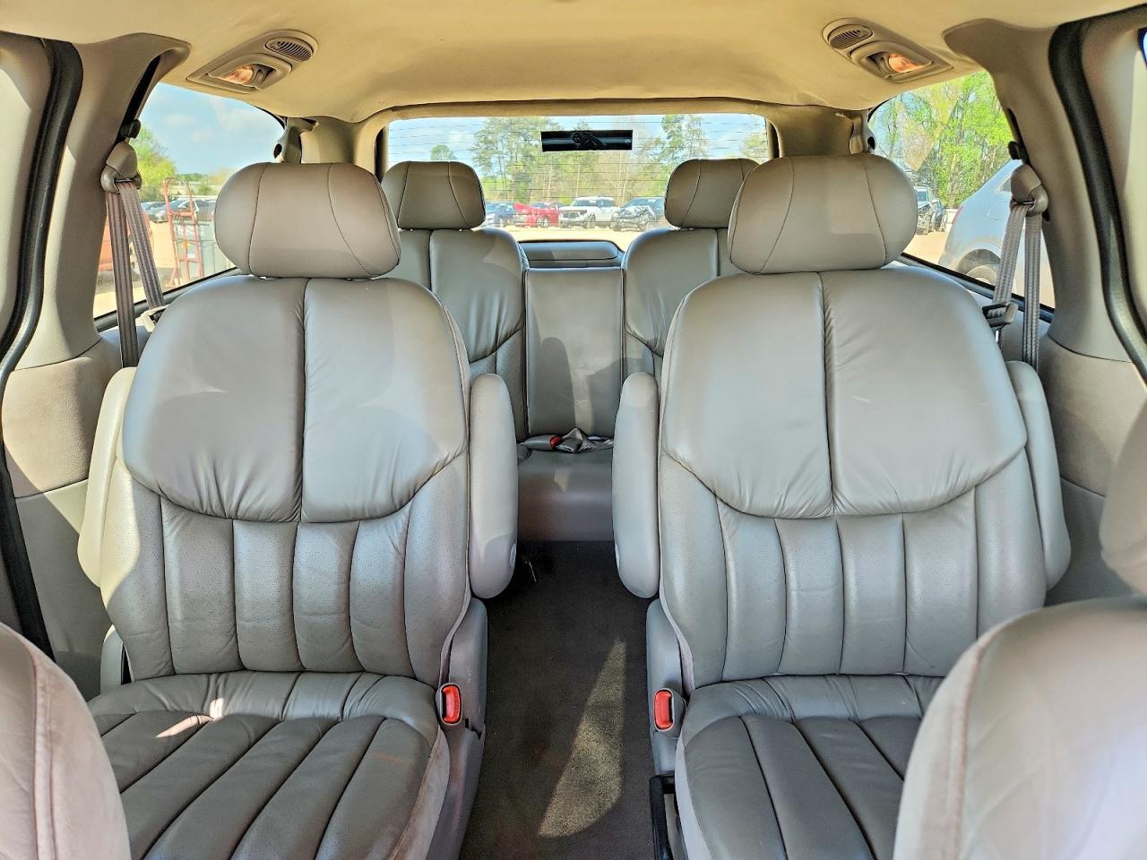 2000 CHRYSLER MINIVAN