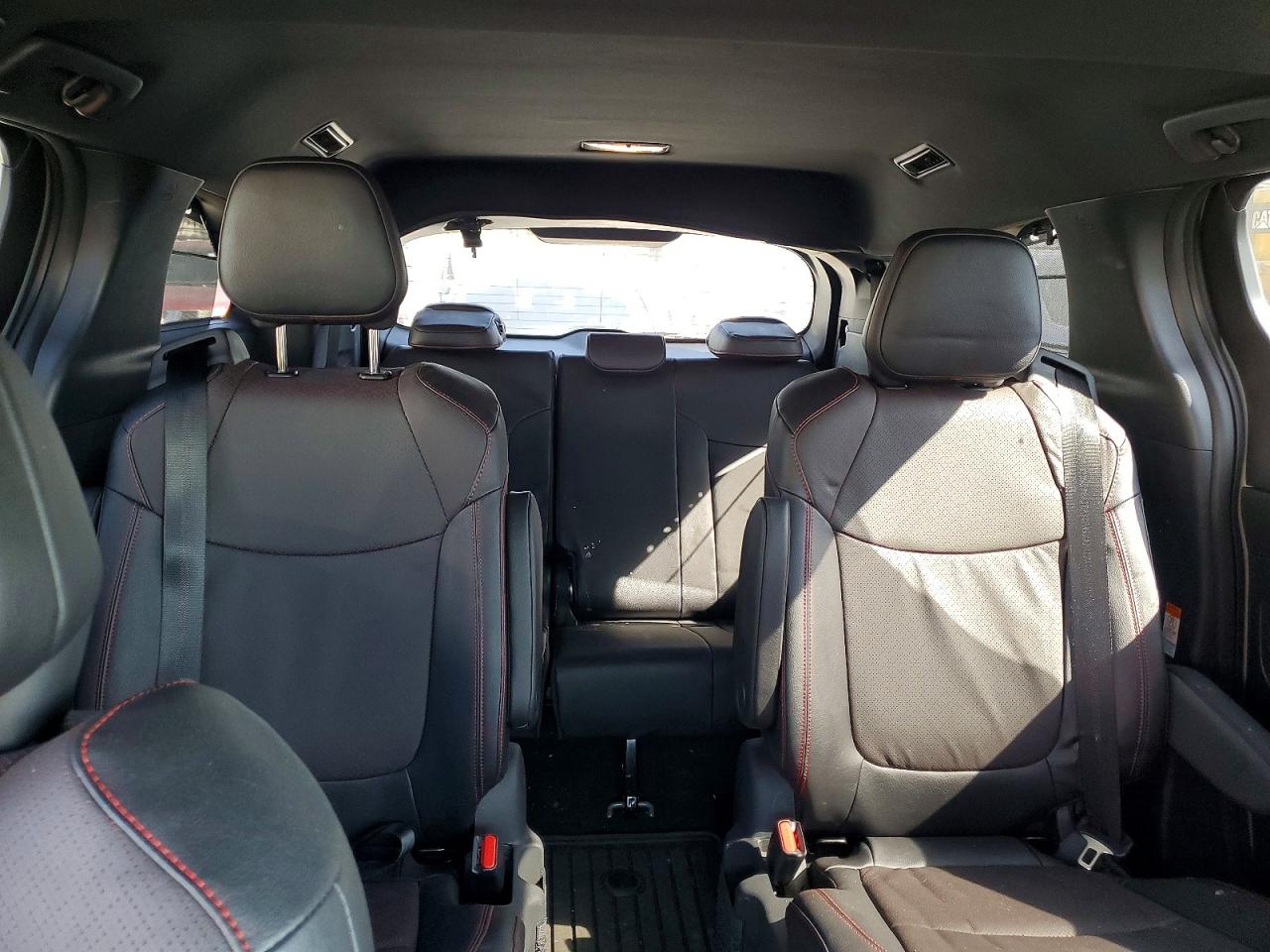 2025 TOYOTA SIENNA
