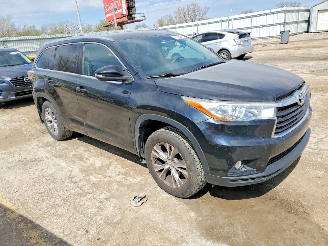 2015 TOYOTA HIGHLANDER